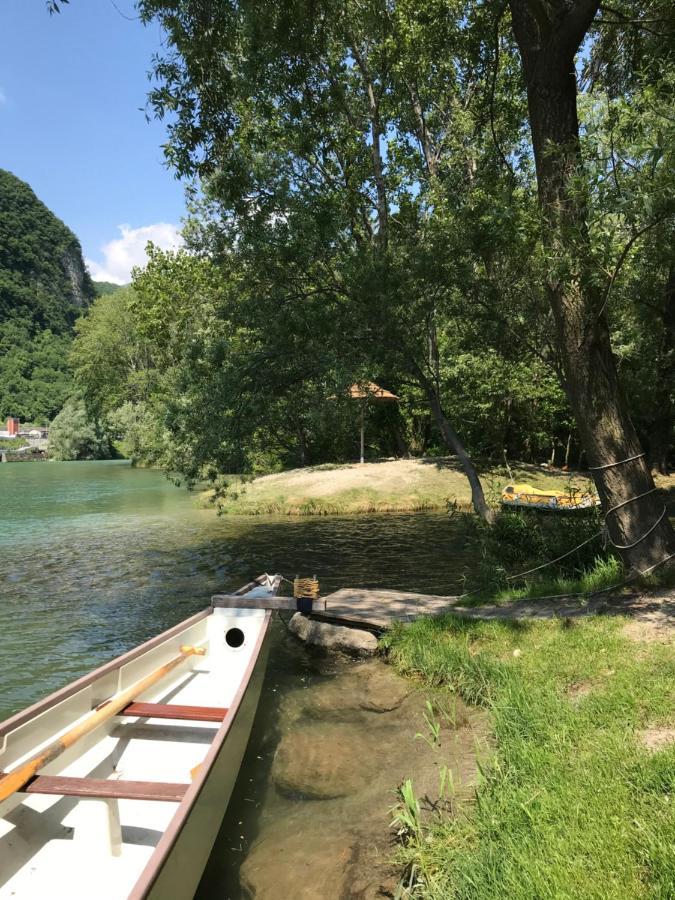 Casa Sul Fiume County House Bed and Breakfast Solagna Buitenkant foto